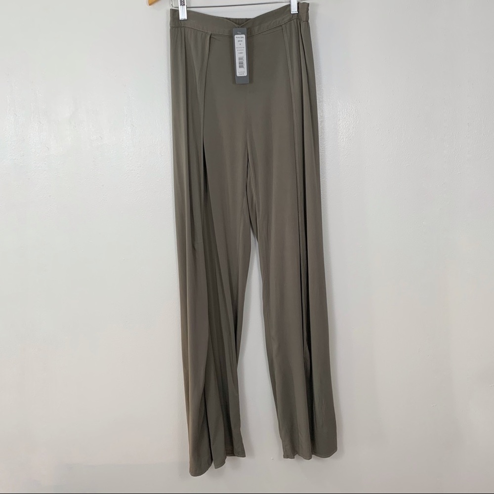 Michael Stars tulip wide leg pants in color Camo size small